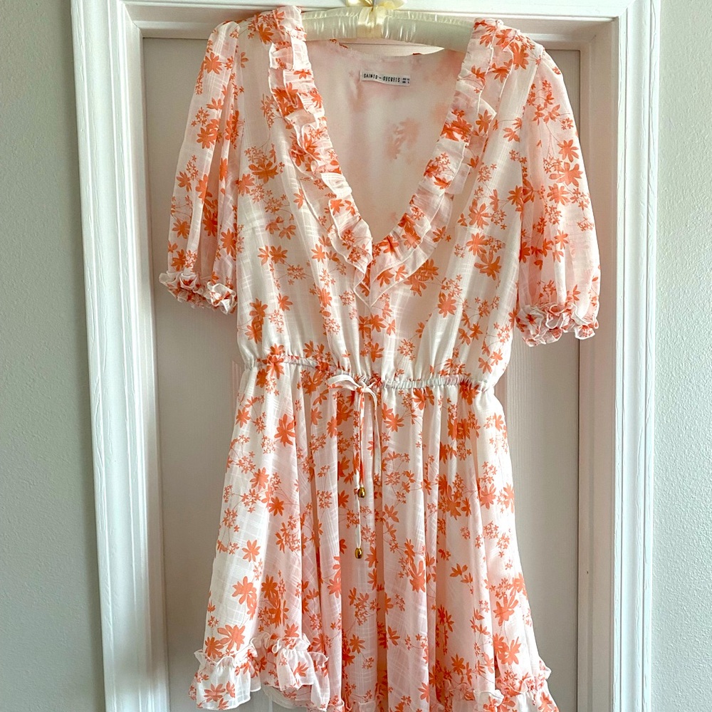 Saints and Secrets, White floral mini dress. Size Large.